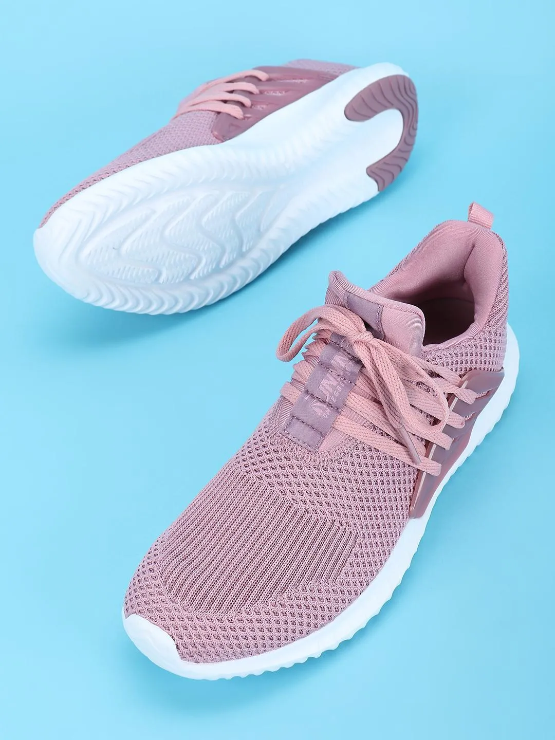 361 DEGREE Knitted Lace-Up Trainers