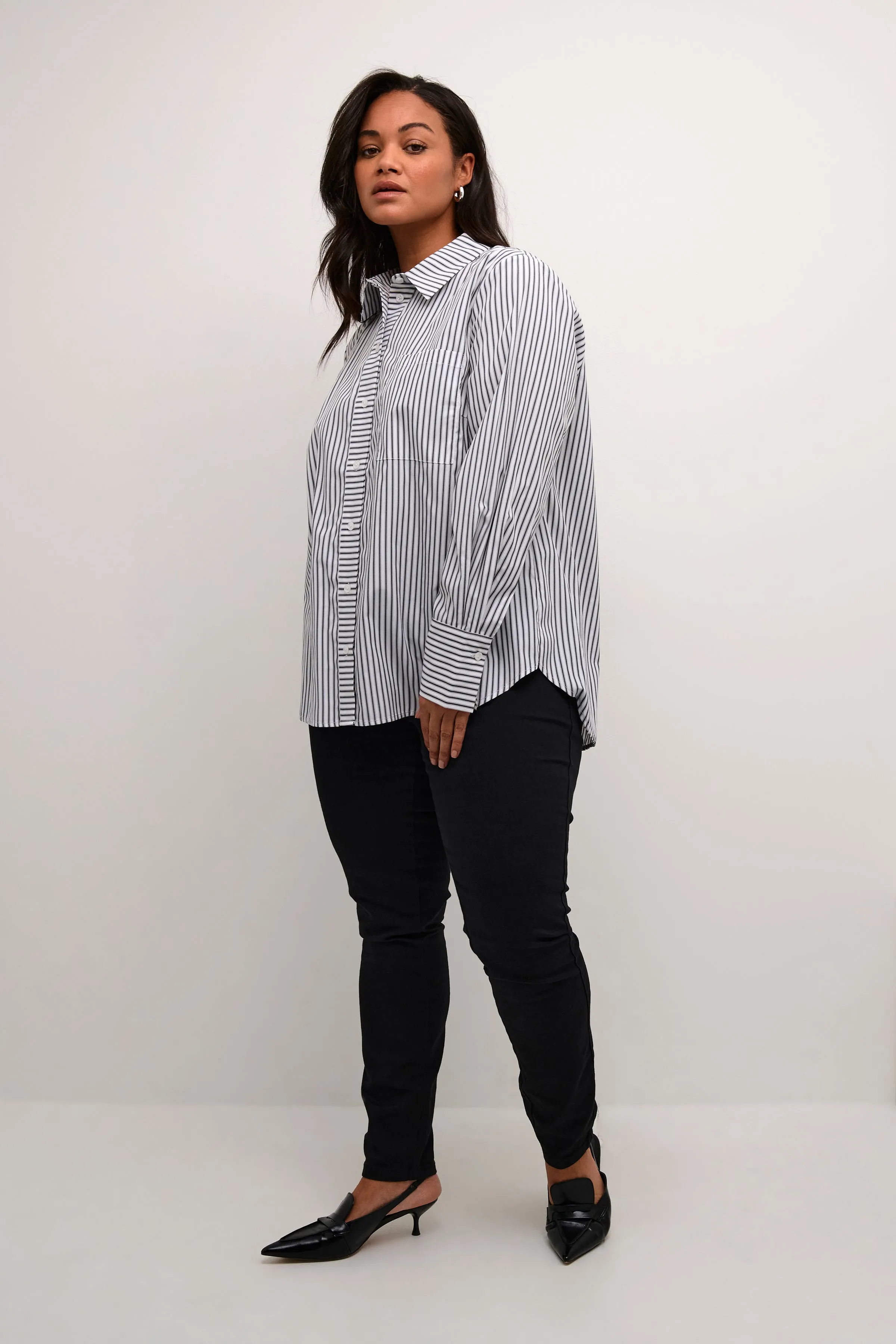 Kaffe Curve Jerria Shirt in White/Black