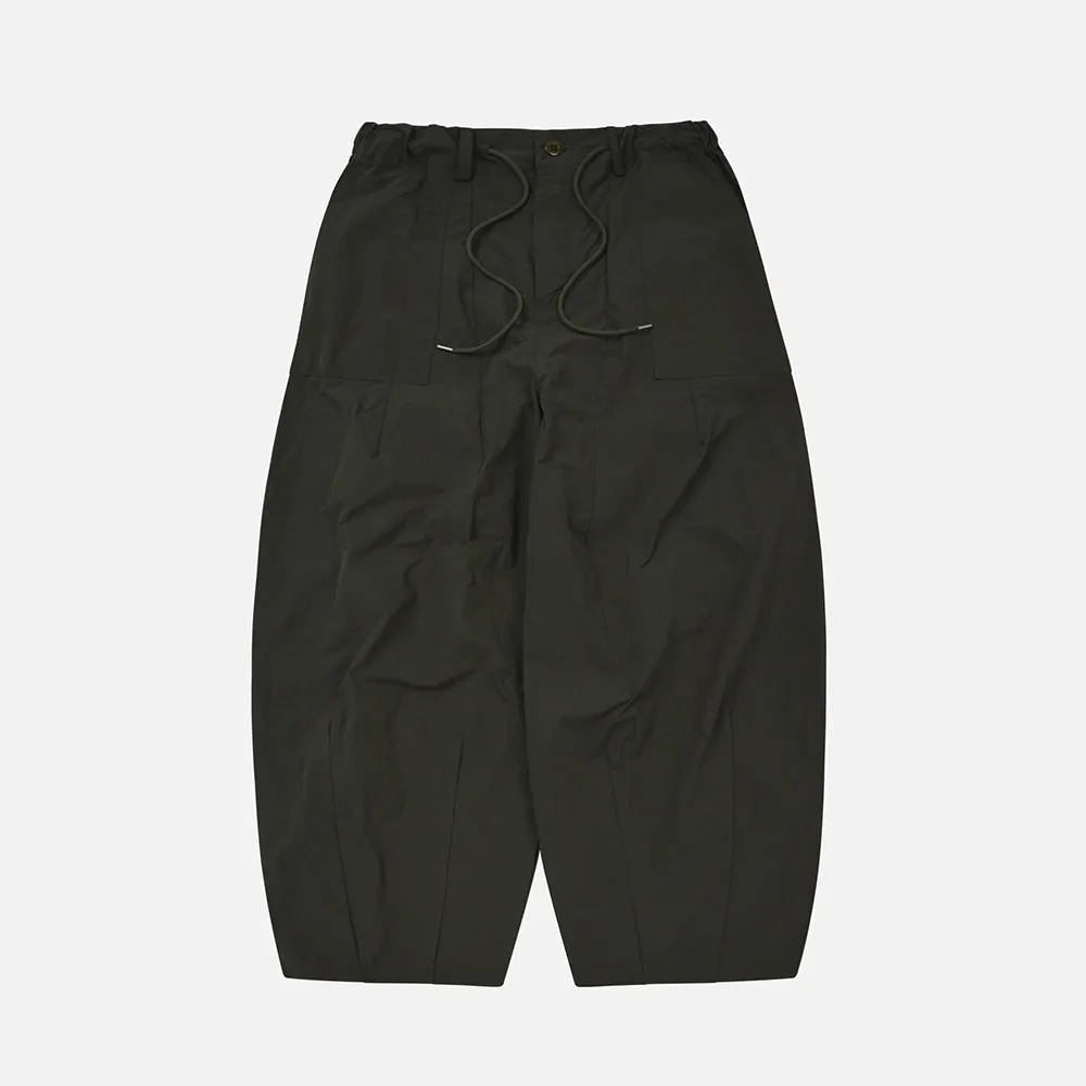 NYLON BALLOON PANTS - OLIVE