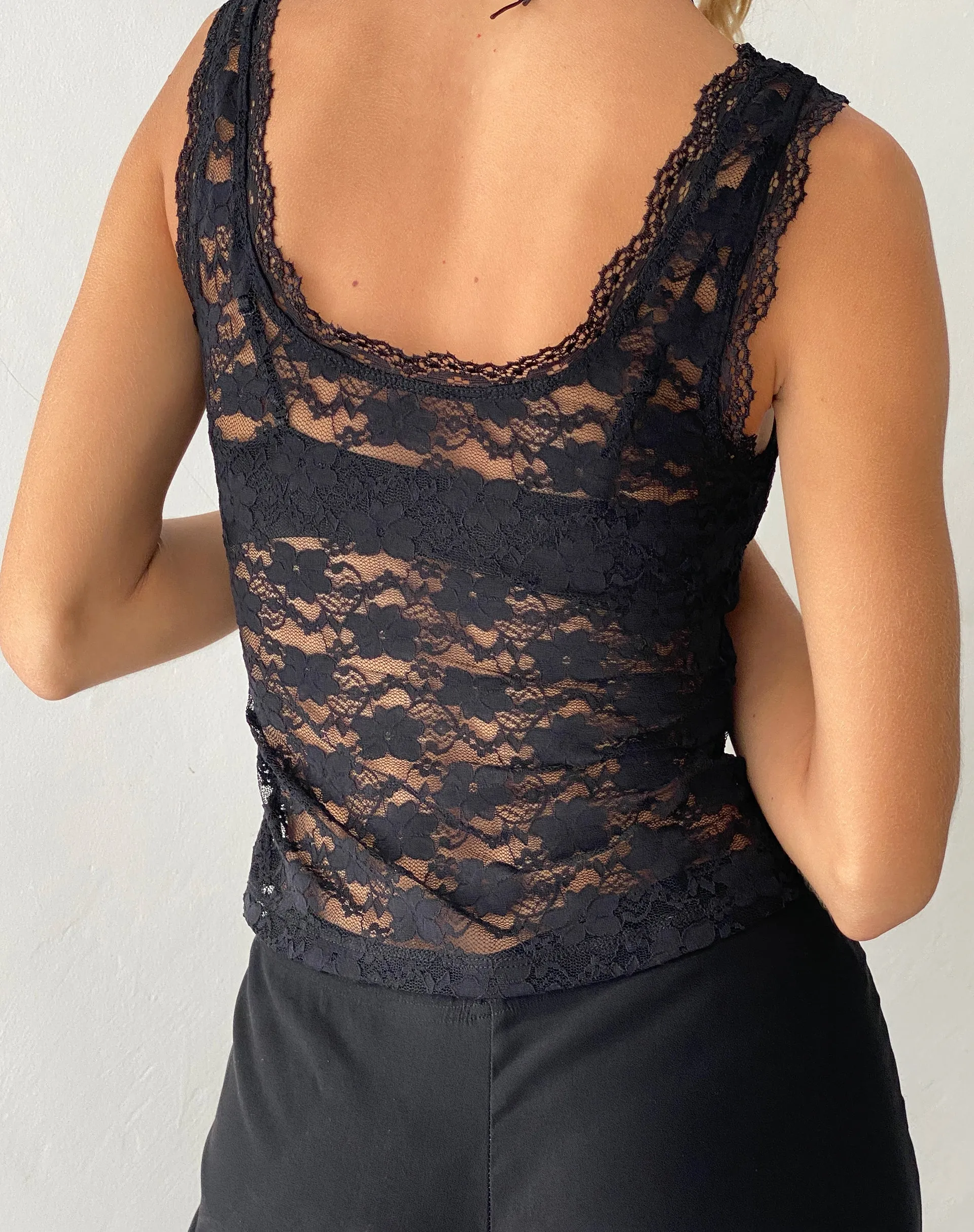 Tahoa Lace Vest in Black