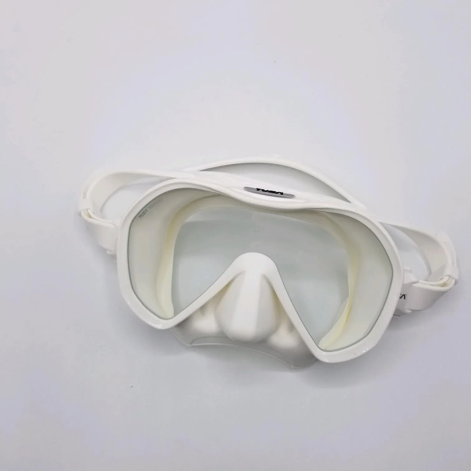 Used Tusa Zensee Scuba Diving Mask - White